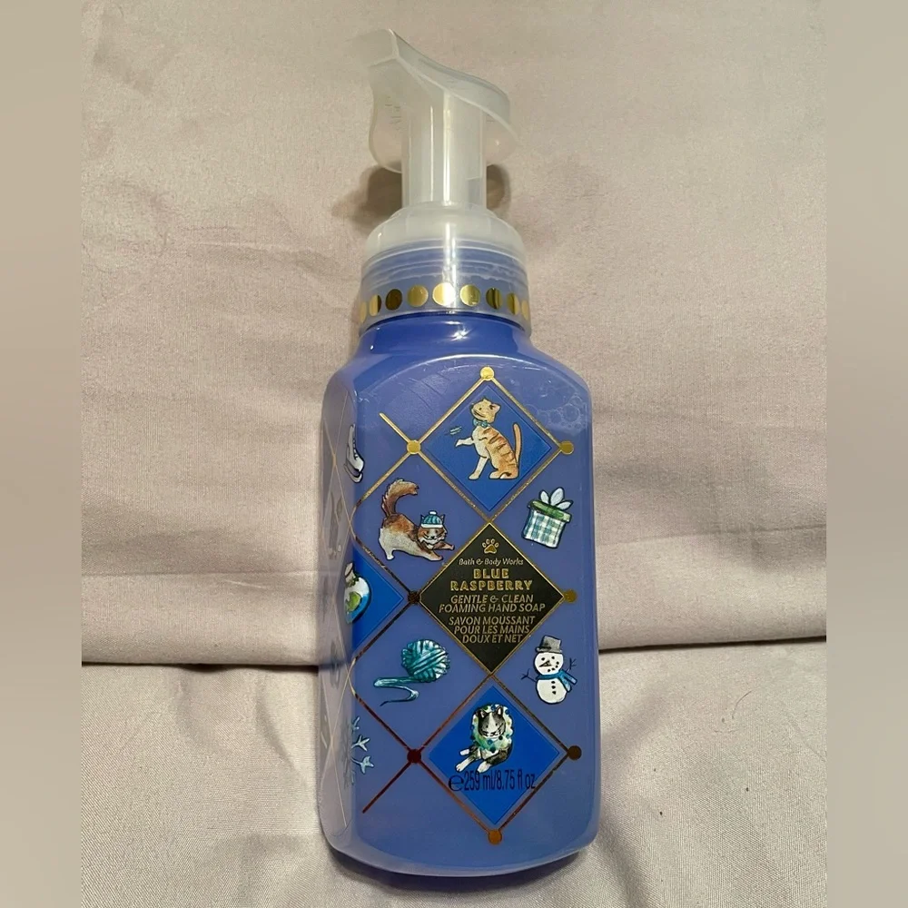 Bath & Body Works Blue Raspberry Foaming Hand Soap - Picture 1 of 2